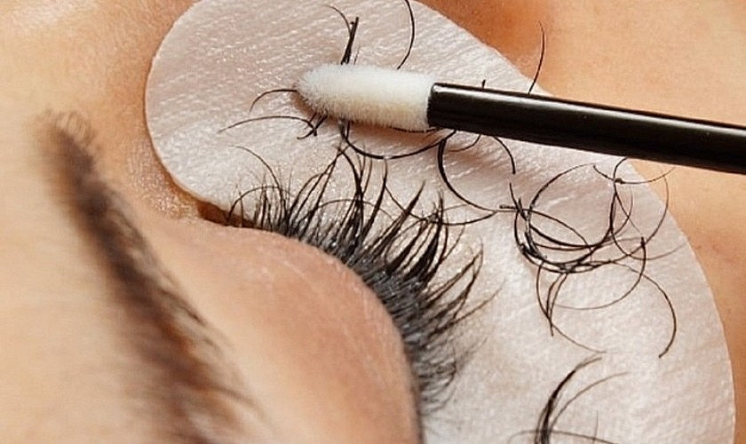 Lash Tech Tips: Why Your Lash Clients Need Lash Infills Every 2–3 Weeks