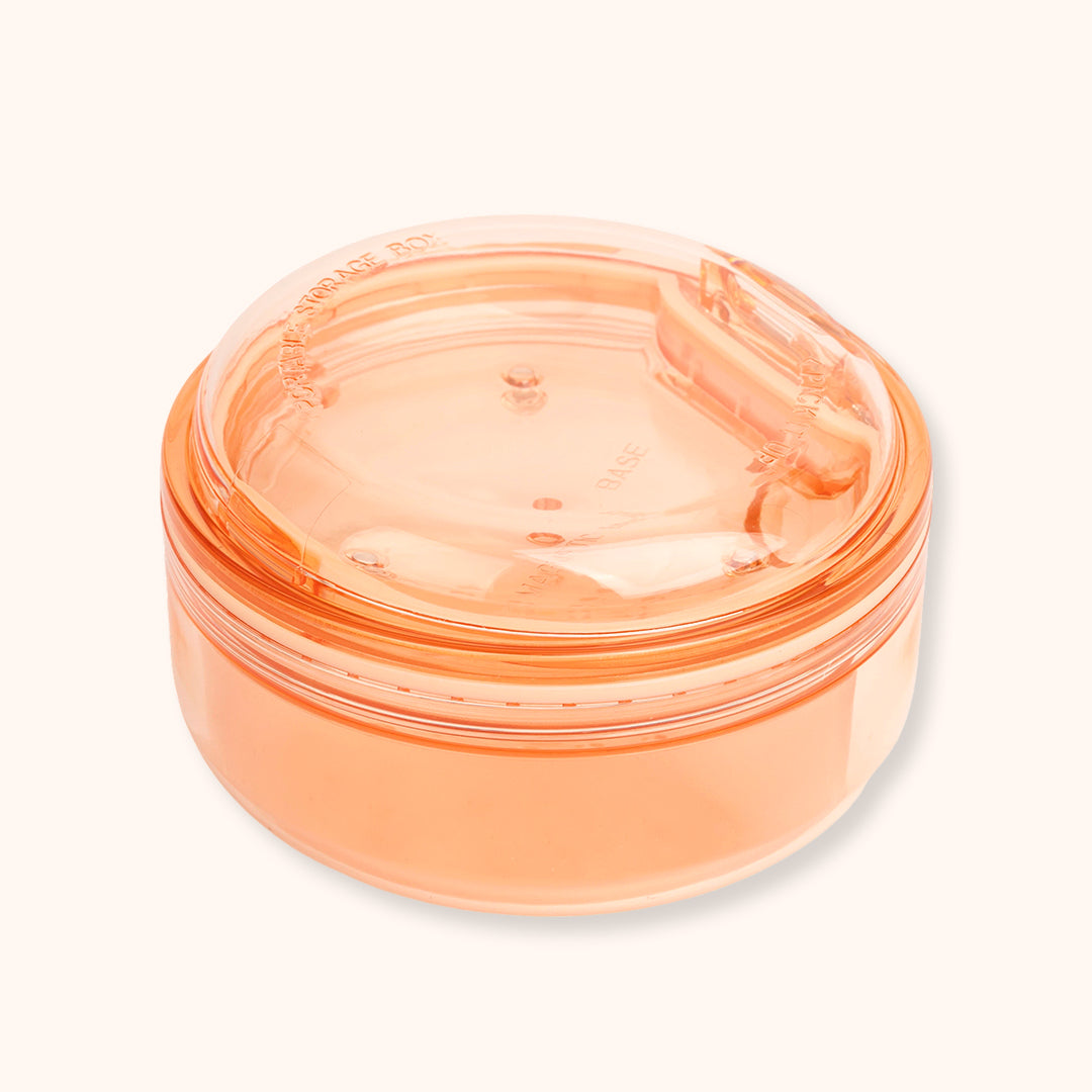 2-in-1 lash lift shield storage and cleaning case. Durable sealed design for soaking, disinfecting and storing lash perm pads, ideal for professional lash salons.
