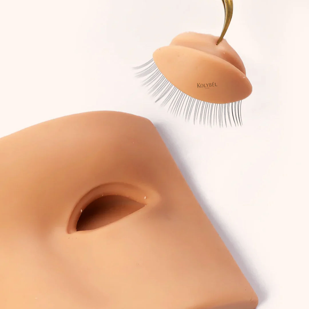 Mannequin head with practice silicone eyes-kolybel